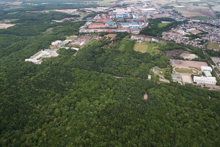 ファイターズの新球場とボールパーク構想の予定地となった北広島の総合運動公園の外観　©︎北海道新聞社／時事通信