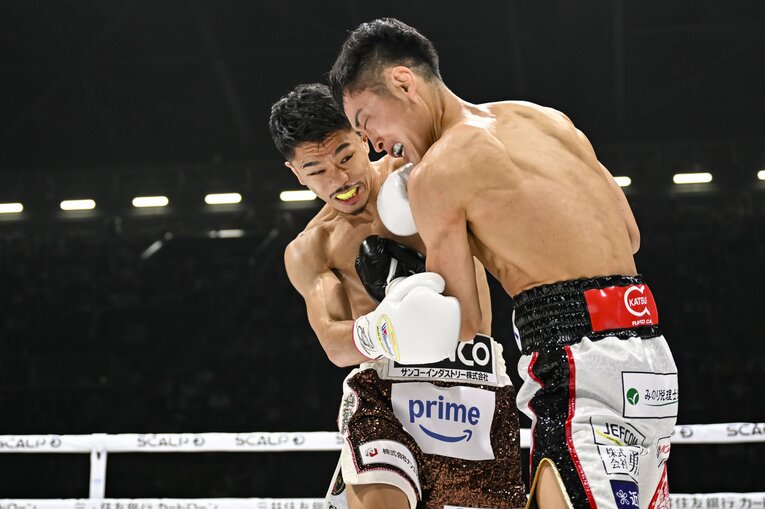 迷いなく仕掛けていく中谷の圧力が観衆を驚かせた　©Hiroaki Finito Yamaguchi