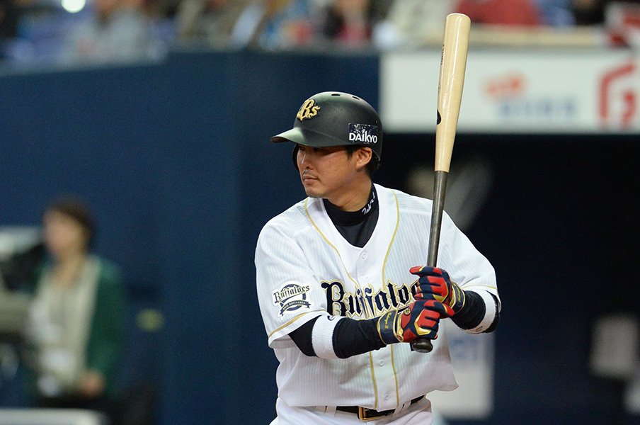 “便利屋”オリックス原拓也の、「脇役でもヒーローになる」勝負論。<Number Web> photograph by NIKKAN SPORTS