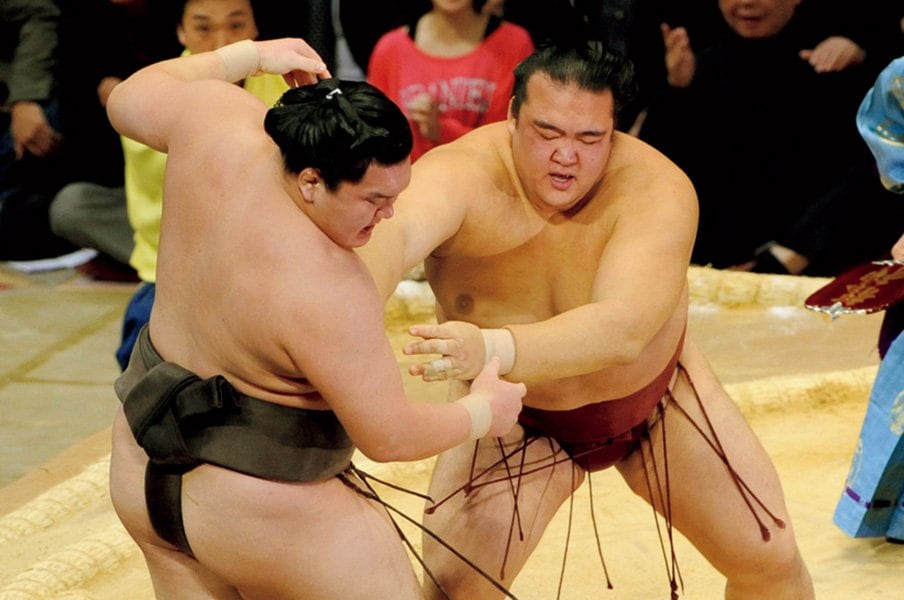 「まわしを取るな」元横綱・稀勢の里が明かす”はず押し”の意外な真実とは?「腕に力を入れなくても、相手が吹っ飛ぶ」<Number Web> photograph by KYODO