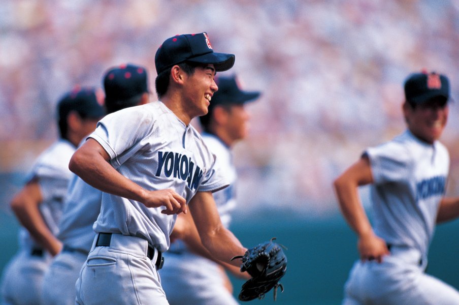 チームメイト 監督が語る 横浜高校 背番号１を追いかけて 高校野球 Number Web ナンバー