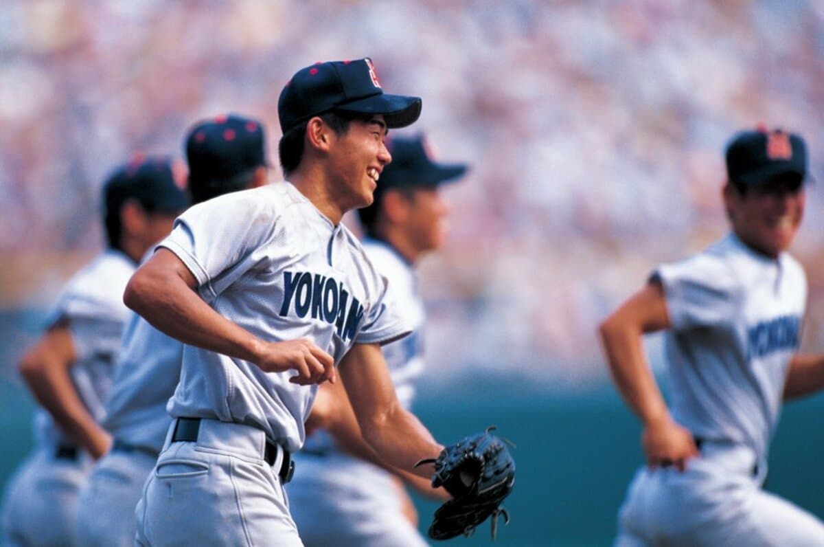 チームメイト、監督が語る］横浜高校「背番号1を追いかけて」 - 高校