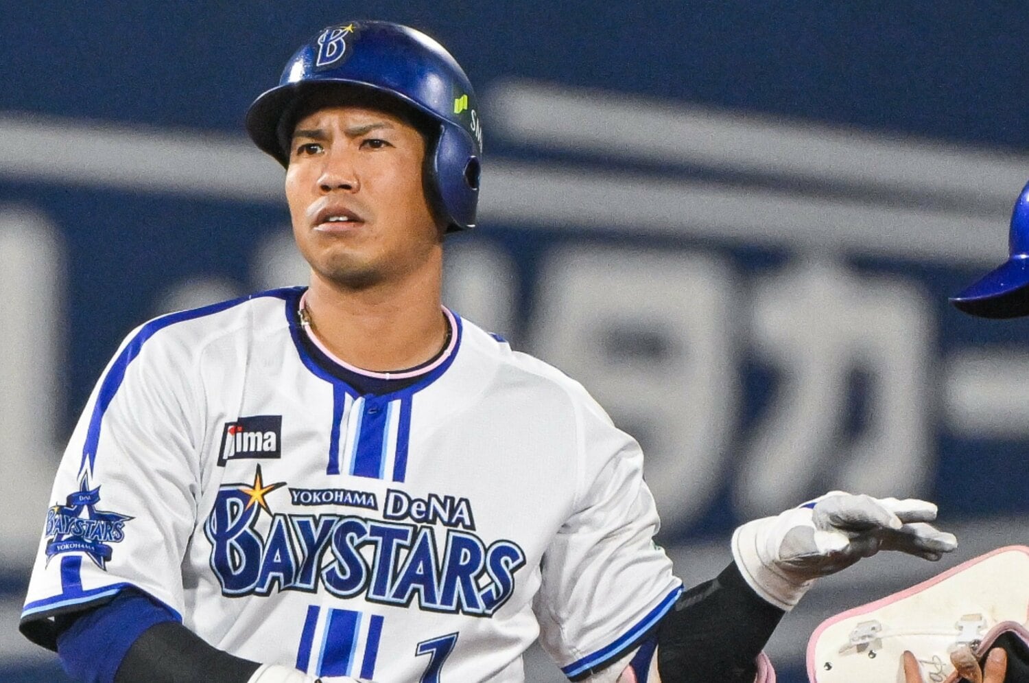 DeNA“あの助っ人外国人”が重要証言「一番面白いチームメイト？ それはクワだよ」桑原将志“異様な明るさ”の秘密「じつは繊細、暗い過去も…」＜Number Web＞ photograph by Nanae Suzuki