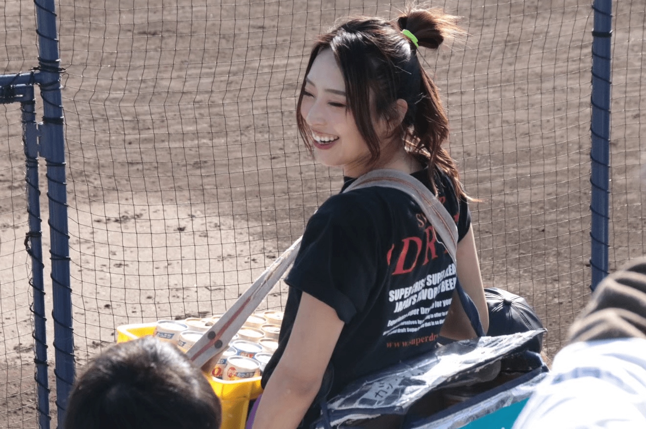 「女の子として評価されるのはイヤだった」中日の“元人気ビール売り子”が打ち明ける、知られざる仕事ウラ側「25歳が区切りだと思っていた」＜Number Web＞ photograph by 本人提供