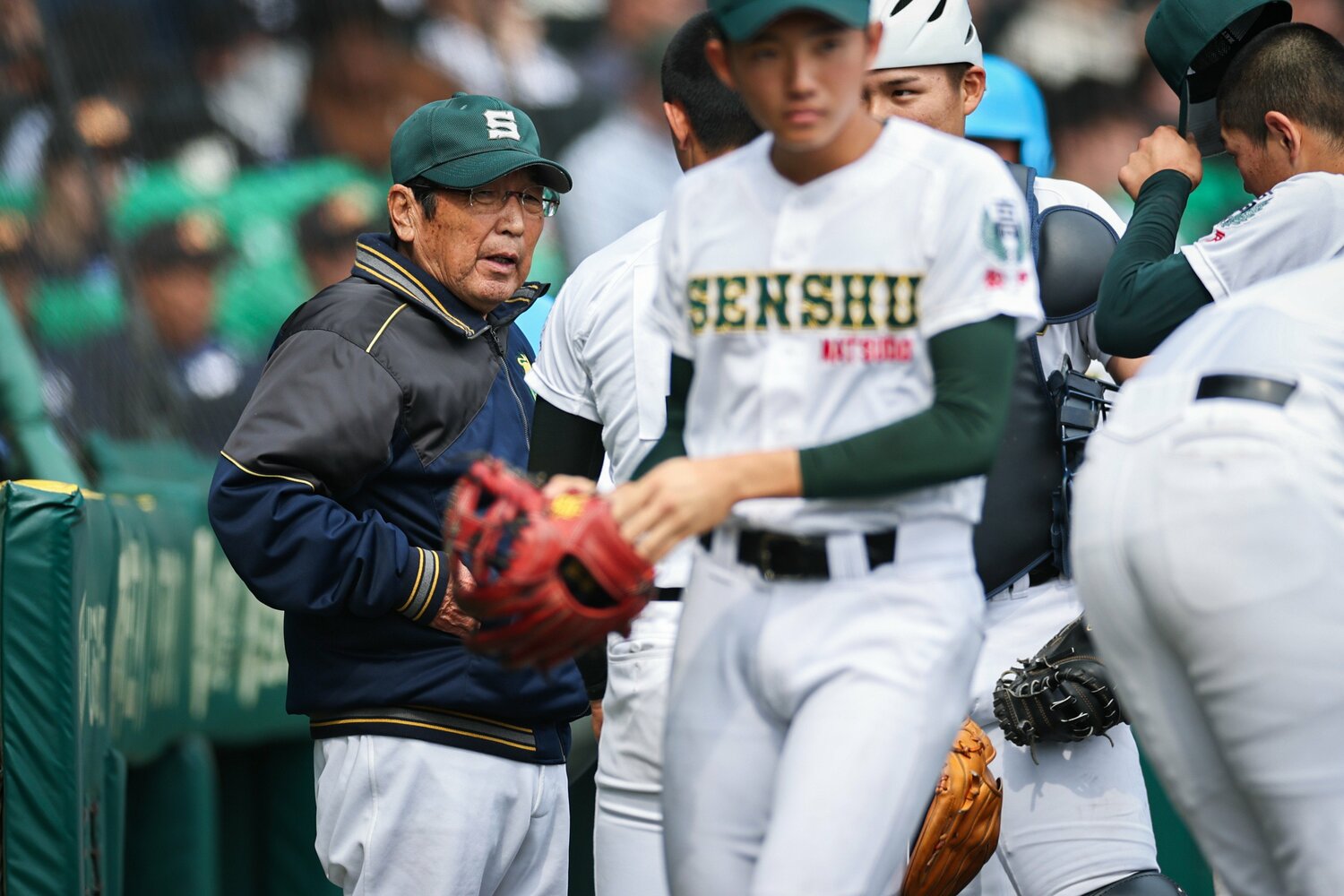 2026年センバツでの持丸監督 ©JIJI PRESS