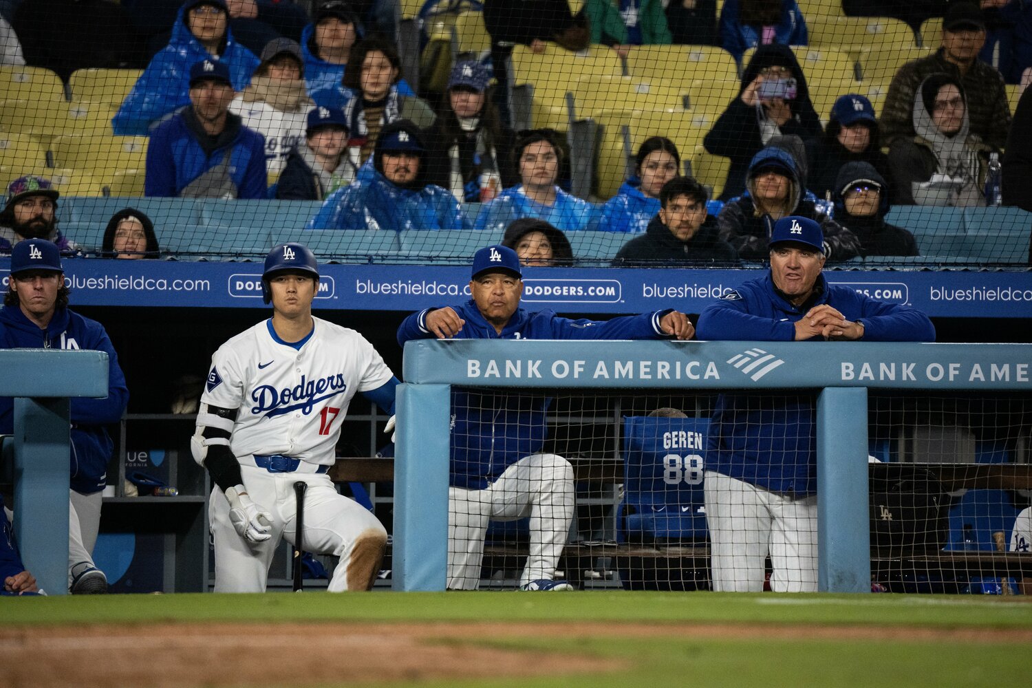 大谷とロバーツ監督 ©Nanae Suzuki