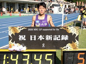 「今の日本記録では物足りない」800m日本新記録連発の落合晃19歳が実は駒澤大1年目に苦労していたわけ「陸上一本に集中するのが難しくて…」
