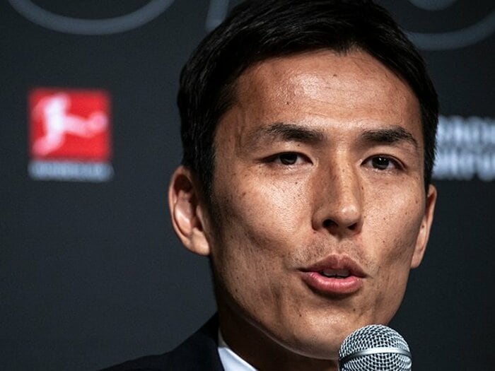 「ハセベの経験を加速させる」日本代表だけでなく…二刀流コーチ長谷部誠にフランクフルトも前向き“3つの背景”「日本選手にすごく興味を」＜Number Web＞ photograph by Takuya Sugiyama