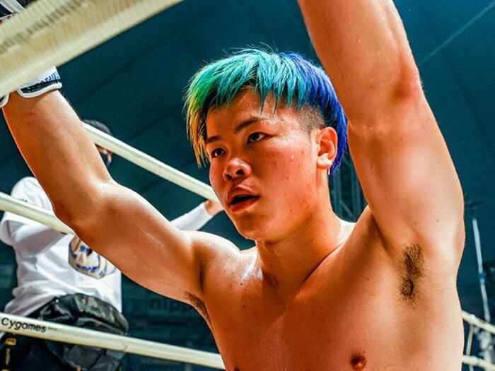 那須川天心「もうやりたくないです(笑)」 格闘技史上初の“1vs3マッチ”はなぜ神童の調子を狂わせたのか<Number Web> photograph by RIZIN FF Susumu Nagao