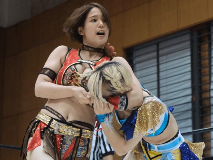 「遠慮しちゃったら、もうチャンスなんてない」ケガで引退、団体移籍→ベルトを巻いた女子レスラーの覚悟…翔月なつみは「全ベルトを獲りたい」＜Number Web＞ photograph by Norihiro Hashimoto