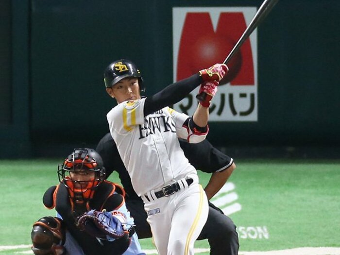 今宮健太、オープン戦は打撃不調も、フォーム改造と肉体強化で期待大!<Number Web> photograph by NIKKAN SPORTS