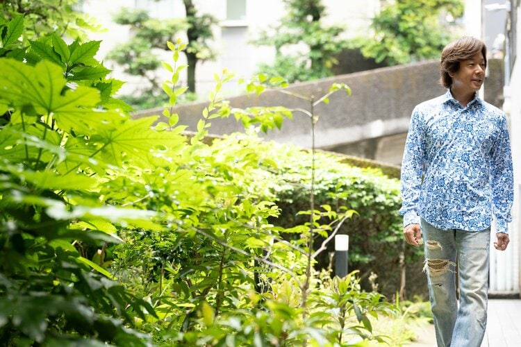 佐藤 気分はまだ“お兄さん”のまま」佐藤弘道55歳が明かす父の死、恋愛禁止