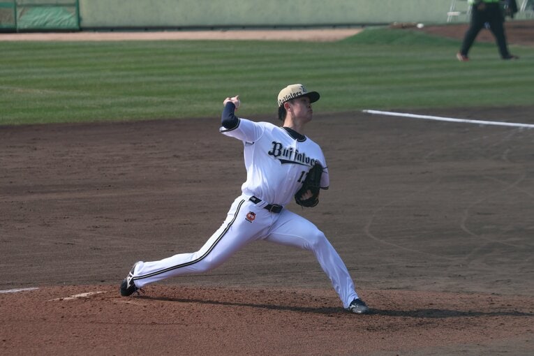 キャンプでの寺西　©Fumi Sawai