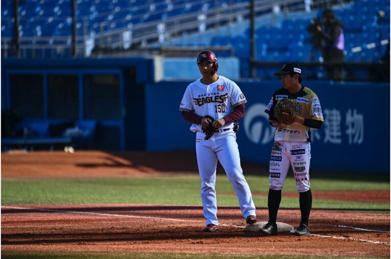 《異例の戦力外通告》が続く終盤戦と浅尾拓也を抜いたヤクルト3年目ドラ1・清水昇の日本新「48ホールド」 〈週刊セパ記録〉(13)