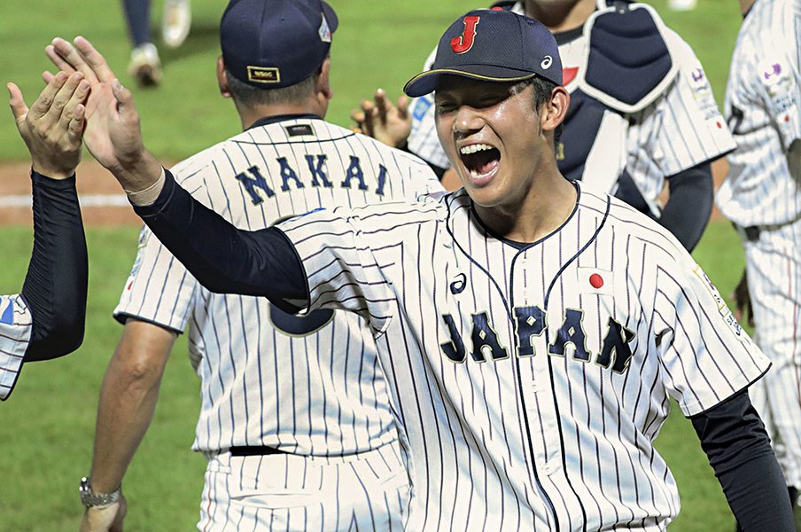 「甲子園とは違う緊張」も18三振。奥川恭伸は賞賛にも気を抜かない。<Number Web> photograph by Kyodo News