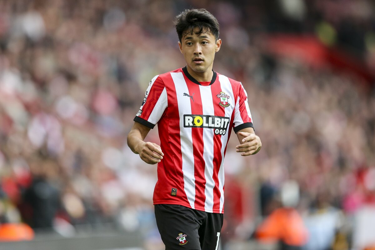 【最終値下げ】菅原由勢　実着用ユニ　サウサンプトン 最終値下げ】菅原由勢 実着用ユニ サウサンプトン サウサンプトン移籍