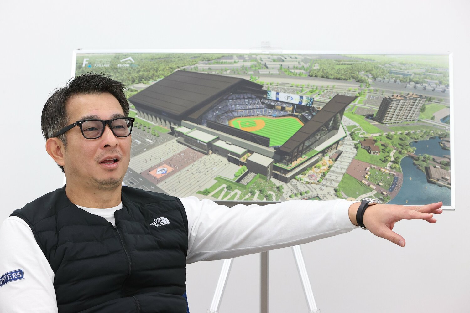 新球場建設とボールパーク構想を語るファイターズ統括事業部本部長・前沢賢氏(2022年撮影) ©︎JIJI PRESS