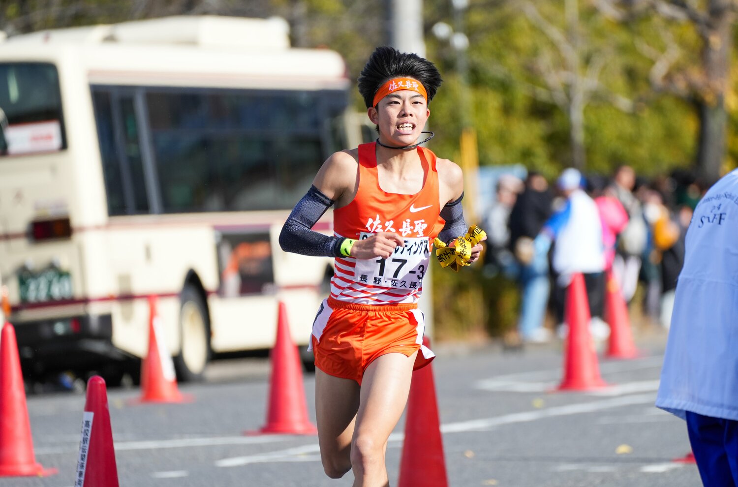 準エース区間の3区で首位に躍り出る区間賞で、佐久長聖の全国連覇に大きな貢献を果たした佐々木 ©Satoshi Wada