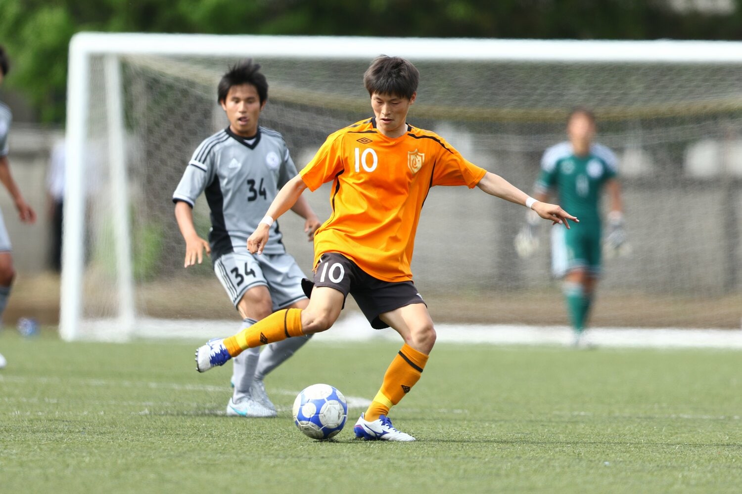 10番を付けプレーする古橋を見た内野監督は…　©JUFA / REIKO IIJIMA