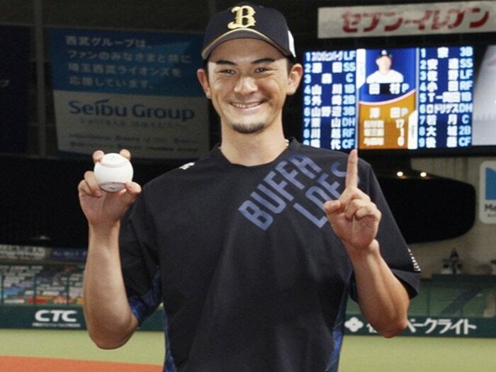 都立の星・鈴木優が迎えた開花の時。23歳に響いたベテラン捕手の言葉。＜Number Web＞ photograph by Kyodo News