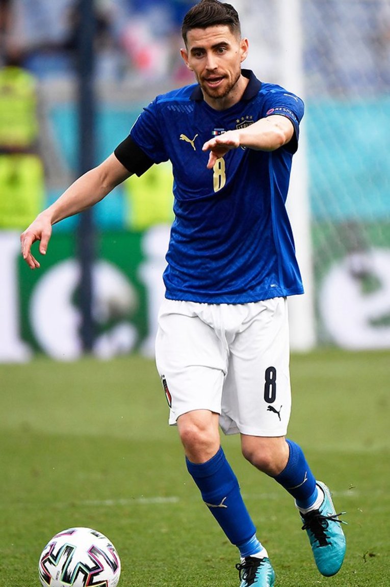 EUROに見る「最新のMFトレンド」 イタリアやイングランドの“伝統スタイル脱却”と田中碧の覚醒に共通するものとは(8) ／ photograph by GettyImages