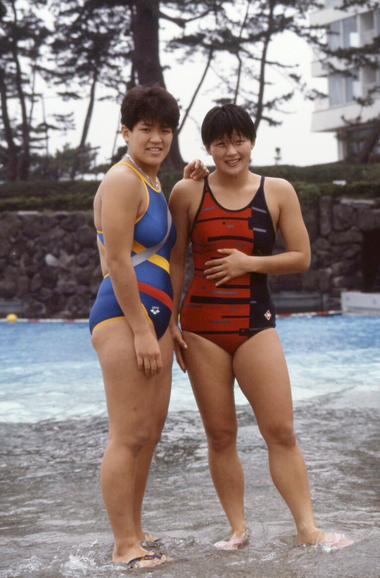 1985年、フジテレビ系「芸能人水泳大会」シリーズには何度も出演した（スワイプするとその他の「秘蔵写真」もご覧になれます）　©東京スポーツ新聞社