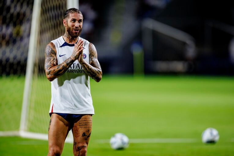 練習着をまくりあげていたセルヒオ・ラモス　©Kiichi Matsumoto