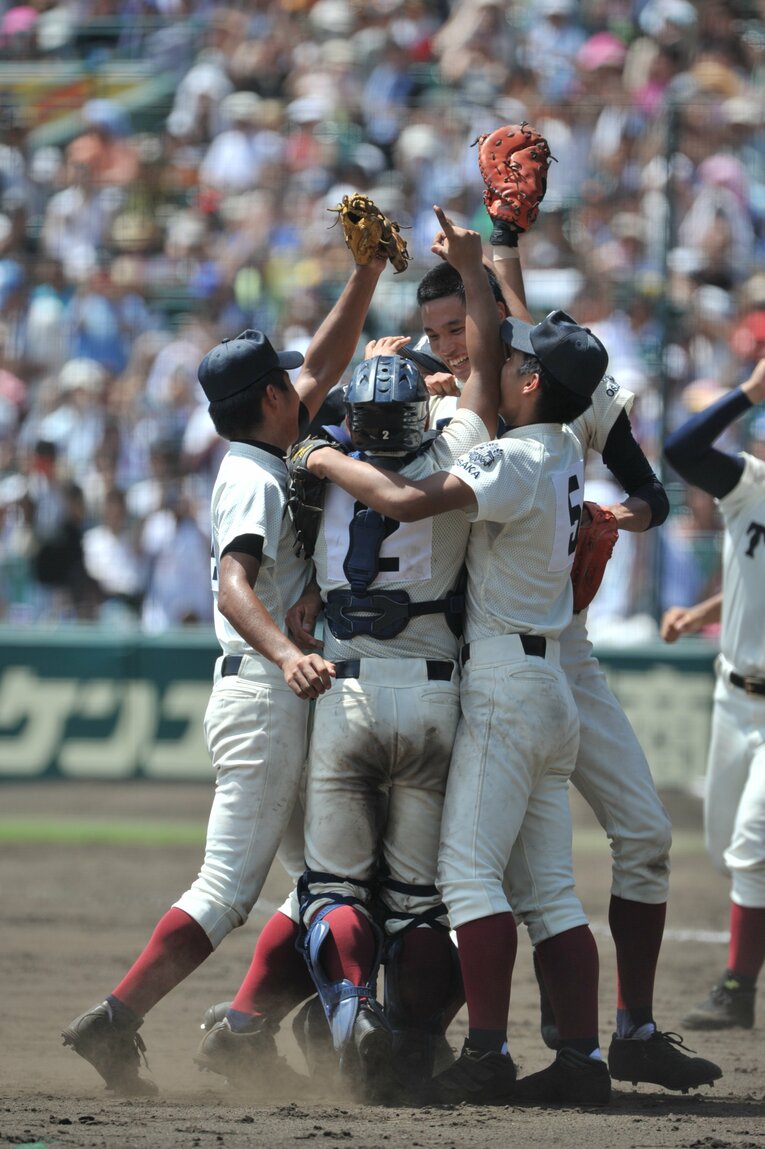 2012年大会で優勝した大阪桐蔭。エースは藤浪晋太郎　©BUNGEISHUNJU