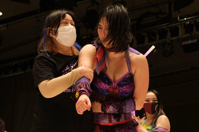 元引きこもりレスラー真琴が聖地・後楽園ホールで15周年大会「ほぼ満員なのに赤字」「強豪同期にフォール負け」でも手にした“ご褒美”(23)