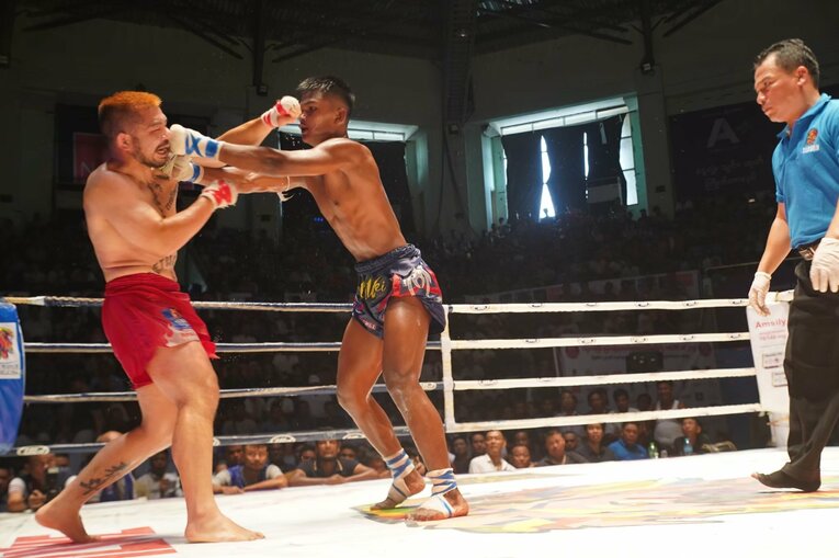 今年の夏に行われたトゥン・ミン・アウンとの世界王座をかけた一戦　写真は本人提供