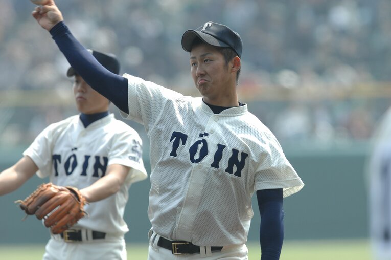 背番号「1」をつけ、エースでもあった中田翔　©Shigeru Tanaka