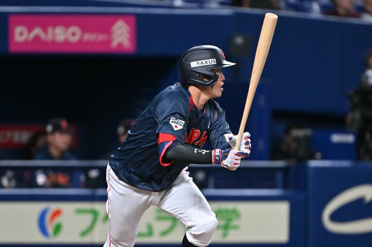 2月28日に行われた中日戦で小園海斗は途中出場ながら2安打1打点と奮闘。ショートのスタメン争いでアピールして見せた ／ photograph by Hideki Sugiyama