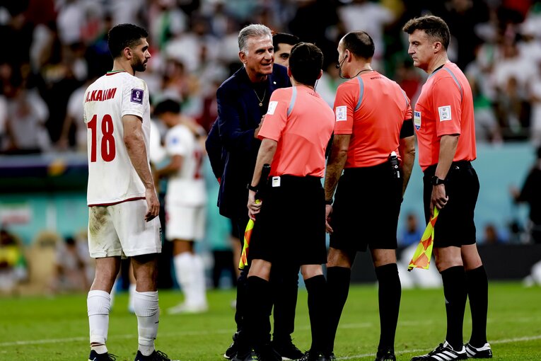 マテウ主審が担当したイランvsアメリカも“きな臭かった”　©Kiichi Matsumoto/JMPA