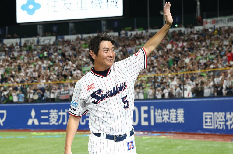 今季限りでの現役引退を発表したヤクルトの川端慎吾。2015年には首位打者も獲得した「プリンス」の原点だった高校時代とは？　©JIJI PRESS