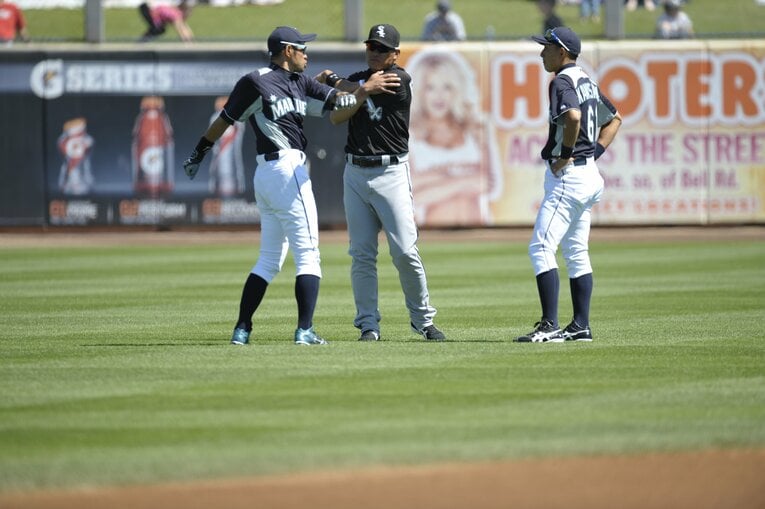 シアトル・マリナーズ時代の川崎宗則とイチロー（2012年）©︎Naoya Sanuki