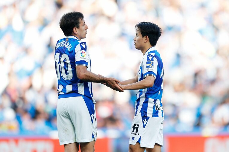 「TAKEあなたは最高です、と日本語で…」久保建英21歳はソシエダで愛される「日本人最多リーガ6点目＋“MVPタケクボ”コール」を撮った(53)