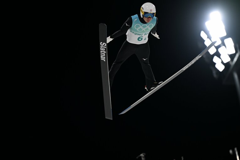 北京五輪混合ジャンプ2本目の佐藤幸椰　©Naoya Sanuki/JMPA