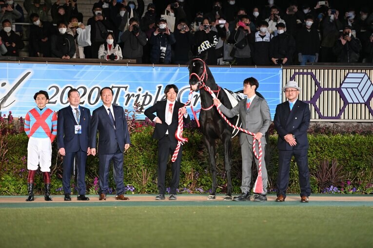 「本当に立派な走りでした」コントレイルがジャパンCで有終の美…“男泣き”福永祐一が三冠馬と歩んだ「夢のような」2年間(41)