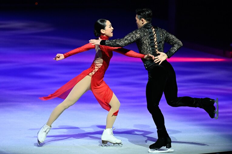 「母への永遠の愛を滑りたいな」浅田真央が明かすアイスショー『Everlasting33』に込めた“愛”「誰も見たことのない景色を届けたい」(69)