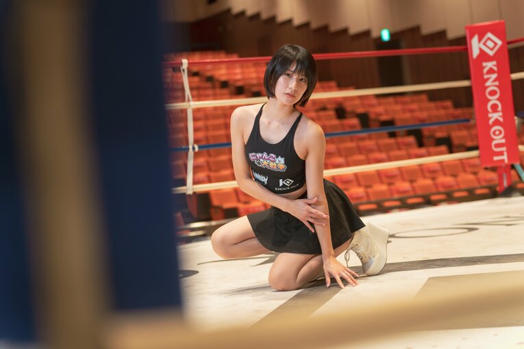 「“ラウンドガール不要論”をどう思う？」人気ラウンドガール・来栖うさこに“グラドル界と格闘技”の関係を聞いてみた〈特別グラビア〉(31)