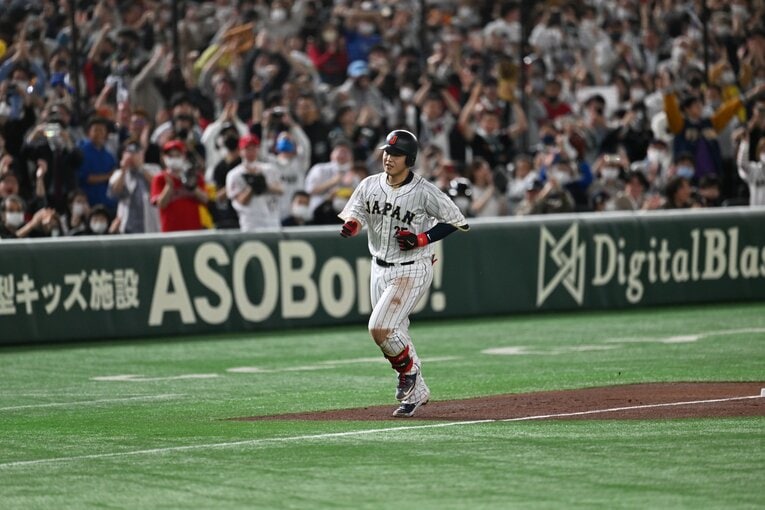 3ランを放った岡本和真　©Naoya Sanuki