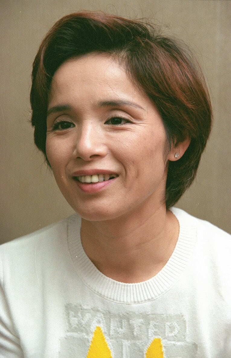 写真は2002年、筆者の取材に応じた　©BUNGEISHUNJU