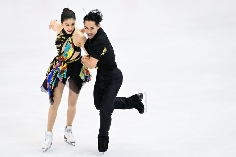 「すごい見つめられている感があって…」高橋大輔＆村元哉中が奏でる新たな関係性「音楽が鳴った瞬間、大ちゃんの目力が変わるんです」(58)