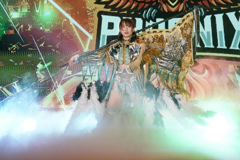 「もうプロレスを続ける資格が…」スターダム・上谷沙弥が苦悩の先に見つけた“答え”「飛べる今のうちに飛びたいんです」《特別グラビア》(69)