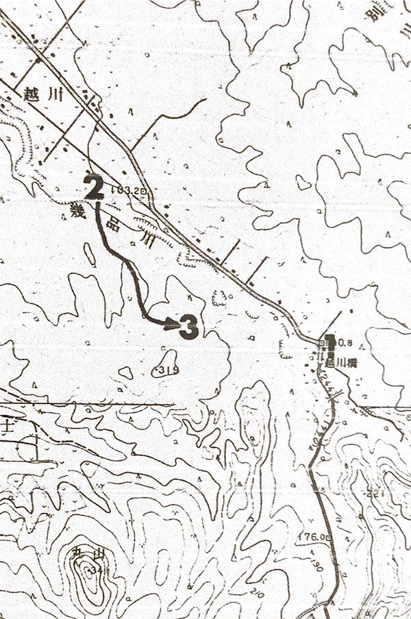 「2」がAさんがヒグマを撃ったビート集積場。矢印のようにヒグマは逃げ、「3」の地点でAさんを襲った (提供:門崎允昭氏)