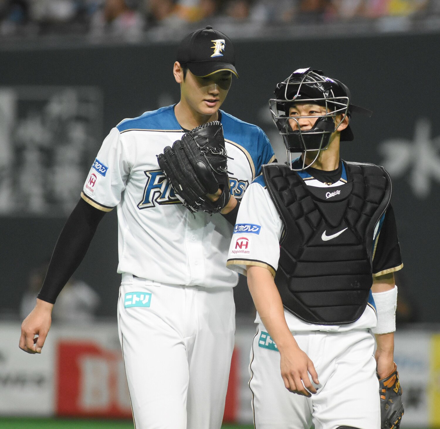 日本ハム時代の大谷翔平と大野奨太（右）は以心伝心のバッテリーだった　©︎JIJI PRESS