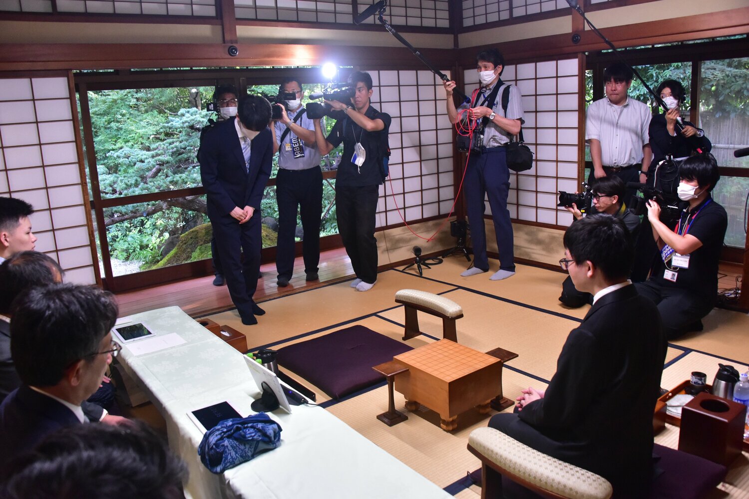 前日検分の様子　©日本将棋連盟