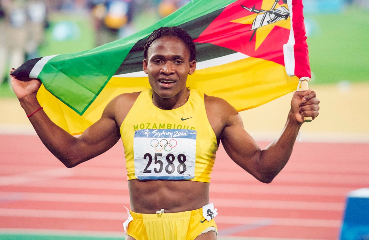 2000年シドニー五輪でモザンビーク初の金メダルをもたらしたムトラ。自己記録は1分55秒台 ©Getty Images