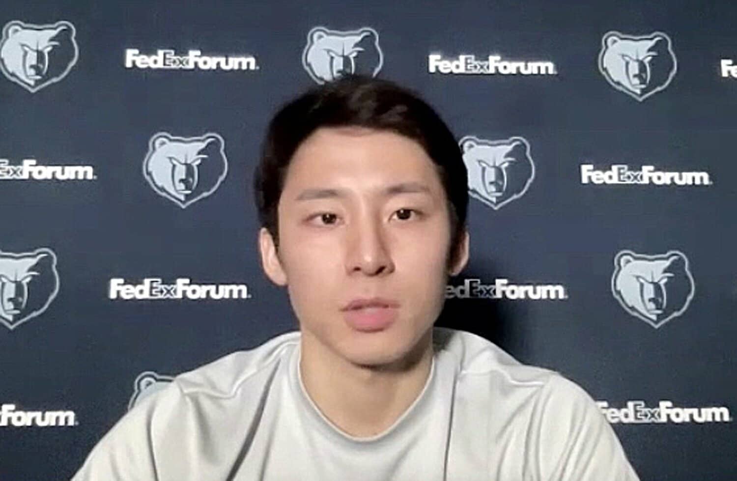 オンライン記者会見で1年目を振り返った河村勇輝　©︎JIJI PRESS