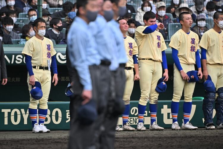 4／4）“奥川恭伸の恩師”退任に、選手の涙が止まらなかった理由…「最初